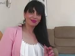 Arab och qin bilan buyuk britaniya dan onam yetuk