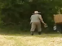 Daddy qiz bilan o'ynaydi