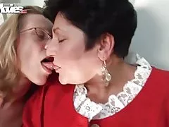Qiziqarli filmlar granny lesbians tug'yonga ketgan