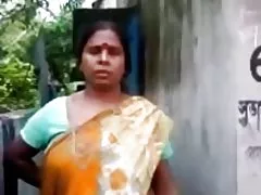 Bangladeshlik aunty