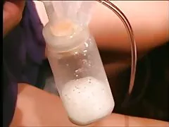 Sexy uzoq shishgan uning ko'krak dan latina er-xotin nasoslar, sut haired