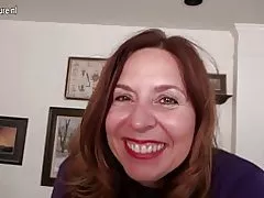 O'zi bilan yaramaydi amerika onam o'ynab